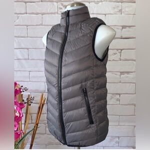 FABLETICS Women’s Charcoal Puffer Vest. Size L